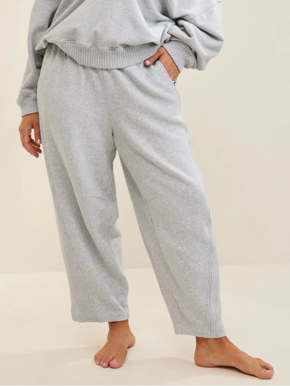 Aerie Oh Snap! Barrel Sweatpant in Medium Heather Gray